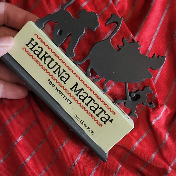 Hallmark Disney Decor - Picture 1 of 4